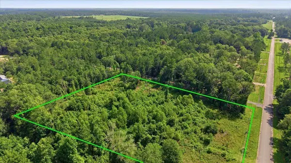 335 County Road 797, Buna, TX 77612