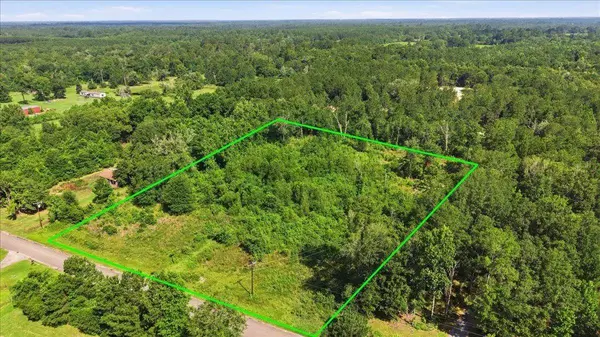 335 County Road 797, Buna, TX 77612