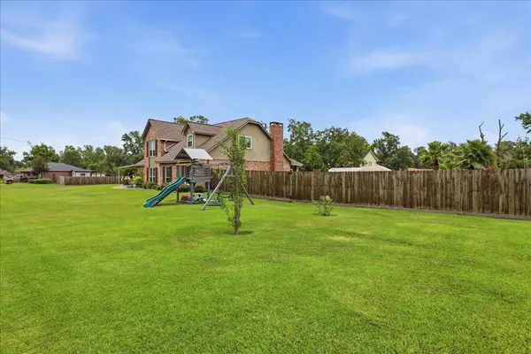 980 Dugas, Bridge City, TX 77611-4864