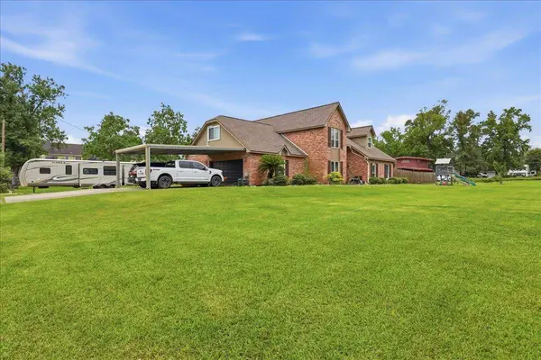 980 Dugas, Bridge City, TX 77611-4864