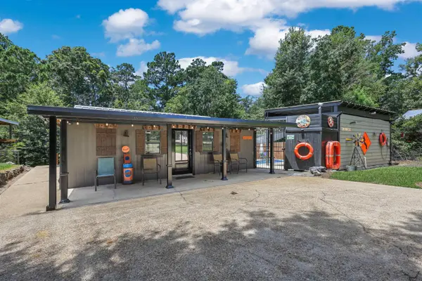 304 Beechwood Loop, Hemphill, TX 75948