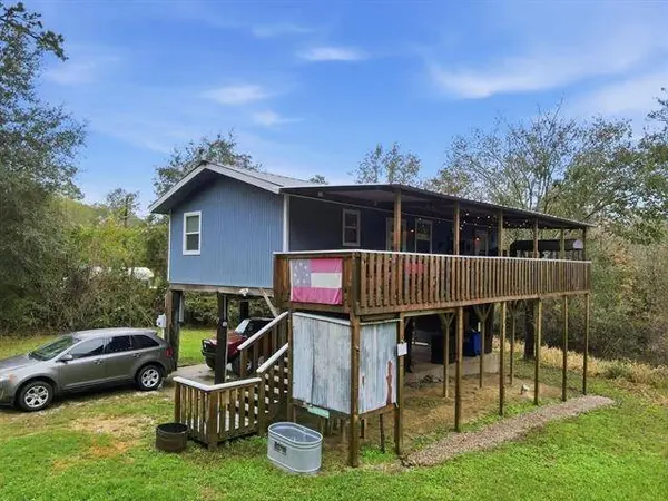 2753 W Claire, Orange, TX 77630-9702