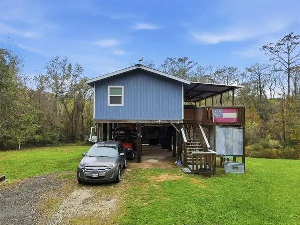 2753 W Claire, Orange, TX 77630-9702