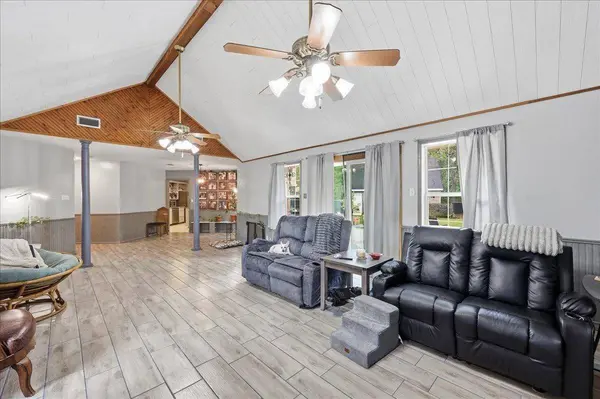 2341 Huey, Orange, TX 77632-3405
