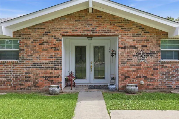 186 Poinsetta, Bridge City, TX 77611