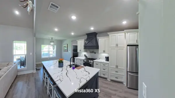1274 Bourbon St, Bridge City, TX 77611