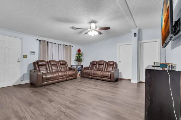 420 W Hartel, Sour Lake, TX 77659