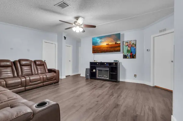 420 W Hartel, Sour Lake, TX 77659