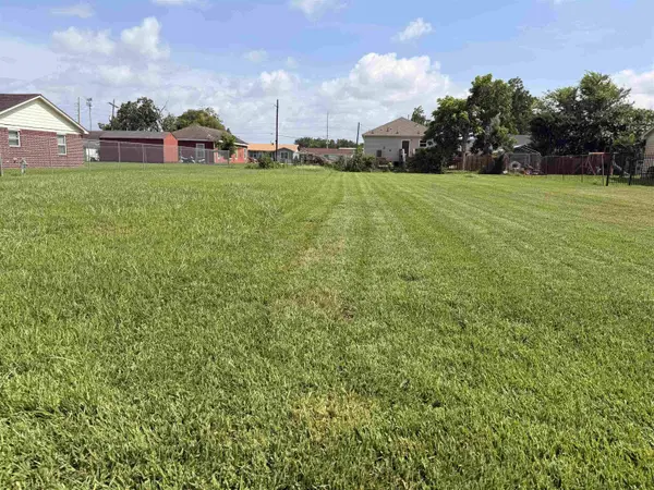 3530 Elinor, Beaumont, TX 77705