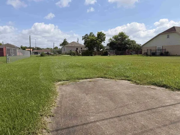 3530 Elinor, Beaumont, TX 77705