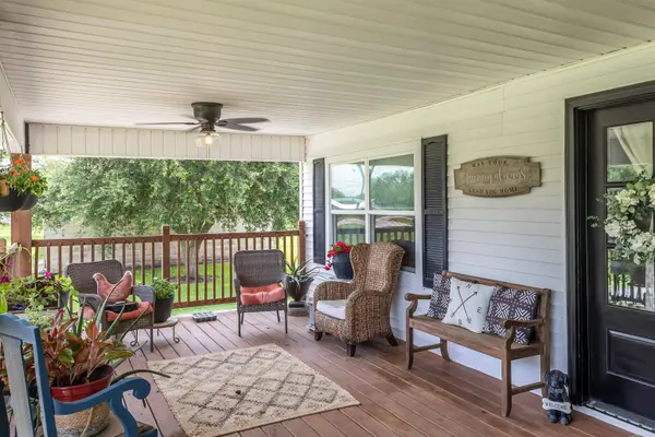 9633 Gilbert RD, Beaumont, TX 77705