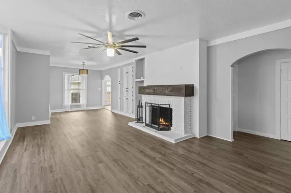 2695 Sandlin, Beaumont, TX 77707