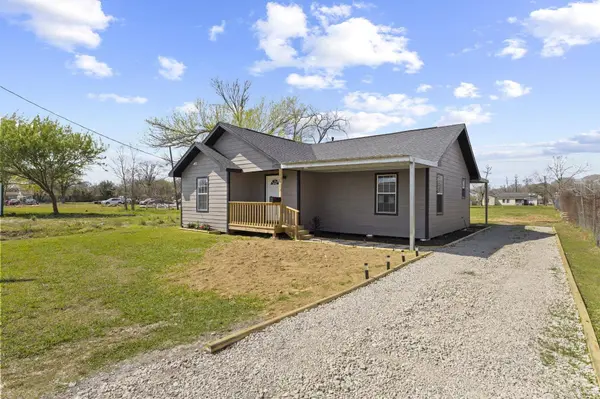 3195 25th St, Port Arthur, TX 77642