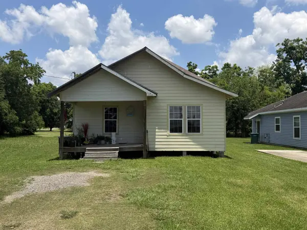 3290 Glenwood, Beaumont, TX 77705