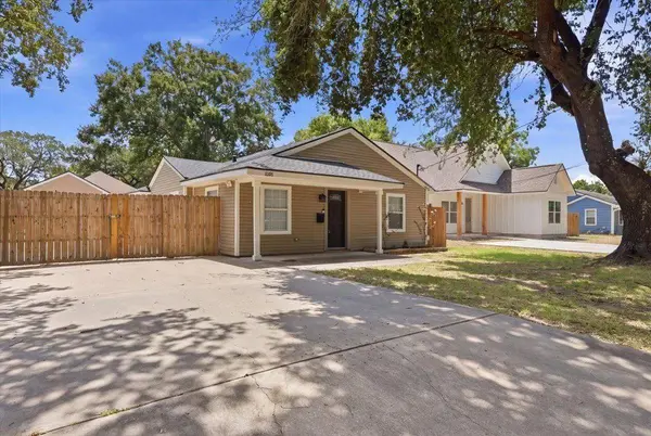 1101 Macarthur Drive, Port Neches, TX 77651