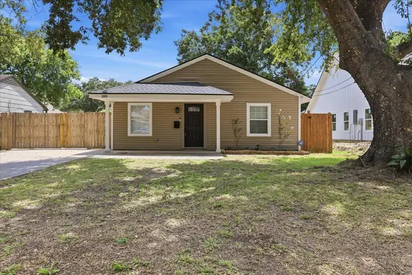 1101 Macarthur Drive, Port Neches, TX 77651