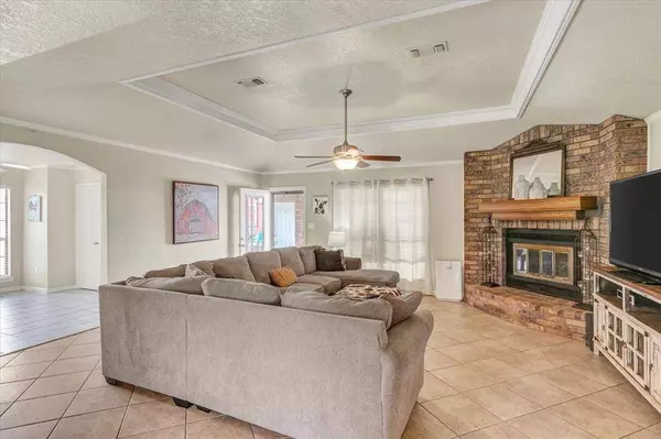 817 Norbert ST, Bridge City, TX 77611