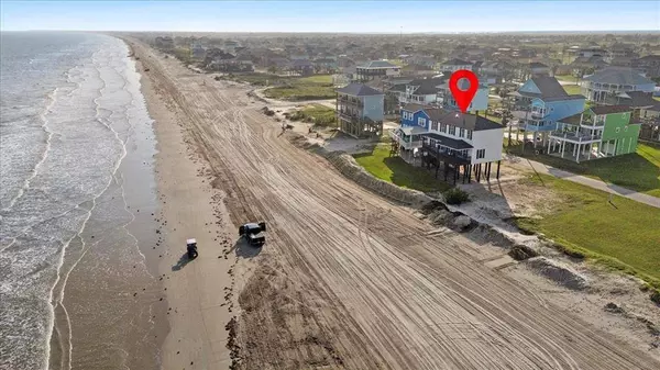 1326 Emerald DR, Port Bolivar, TX 77650