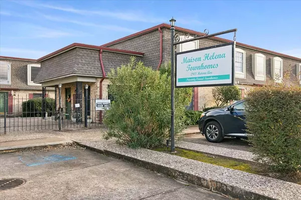 2901 Helena AVE #102, Nederland, TX 77627