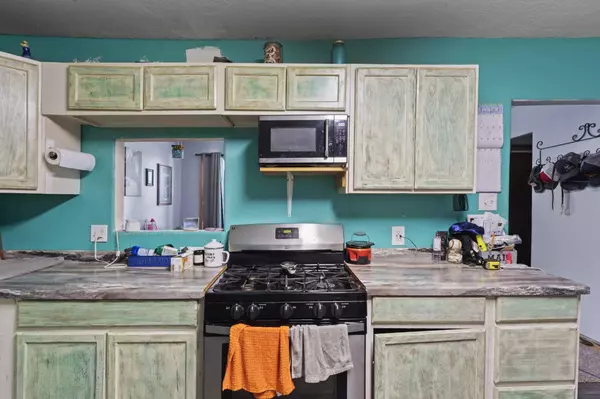 315 N 3rd St, Nederland, TX 77627