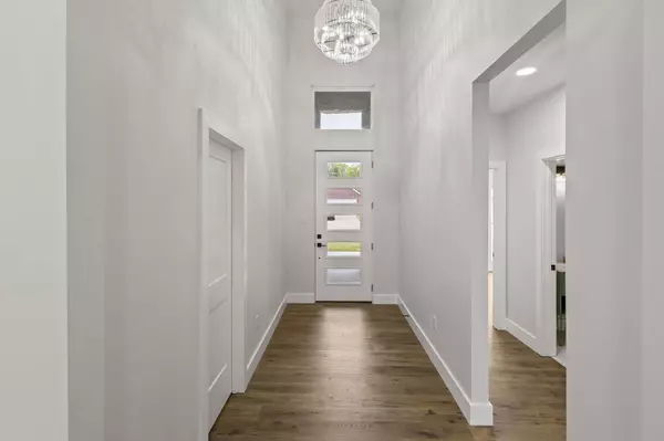 2777 Poydras CT, Nederland, TX 77627