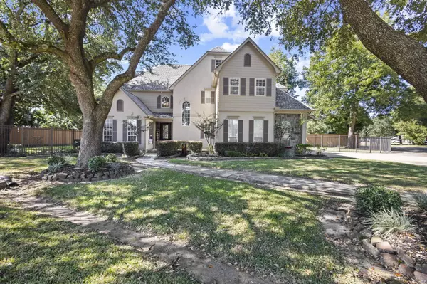 1429 Graham Ln, Port Neches, TX 77651