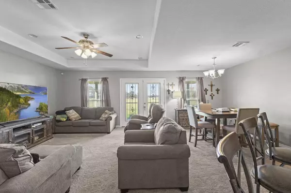 4085 Lake Arthur Dr, Port Arthur, TX 77627