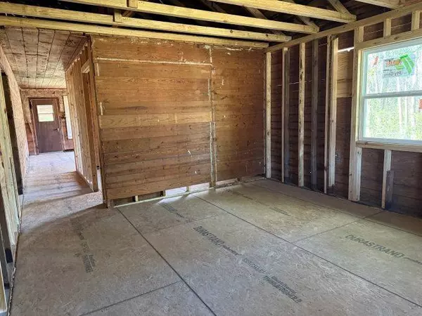 870 W Davis Loop, Vidor, TX 77662