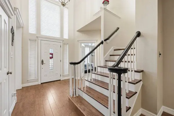 405 Pintail LN, Orange, TX 77630