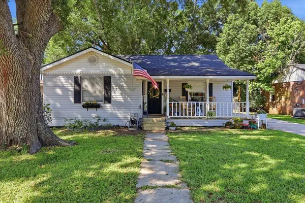 117 23rd St, Nederland, TX 77627