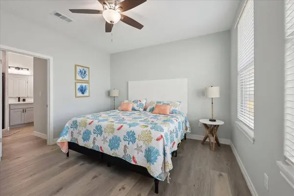 1326 Emerald DR, Port Bolivar, TX 77650