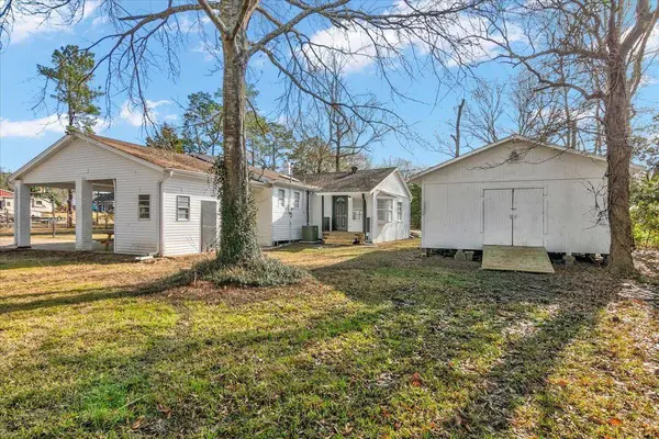 185 Weiss Bluff Dr #185 County Road 880, Vidor, TX 77662