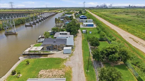 TR 87C & 87D Rainbow Ln, Port Arthur, TX 77642