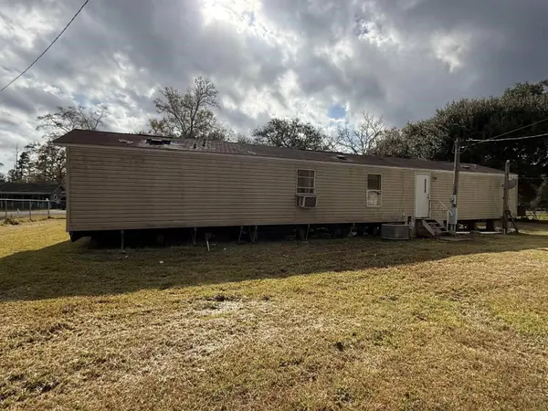 2591 Glenda Street, Orange, TX 77632