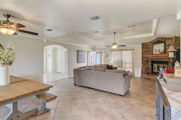 817 Norbert ST, Bridge City, TX 77611