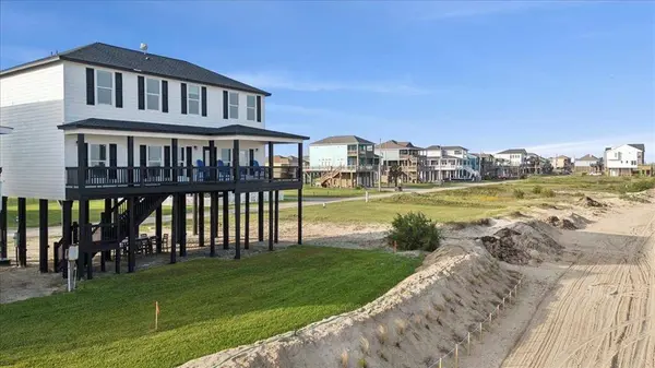 1326 Emerald DR, Port Bolivar, TX 77650