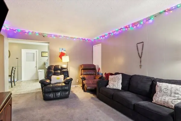 2901 Helena AVE #102, Nederland, TX 77627