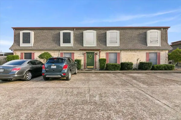 2901 Helena AVE #102, Nederland, TX 77627