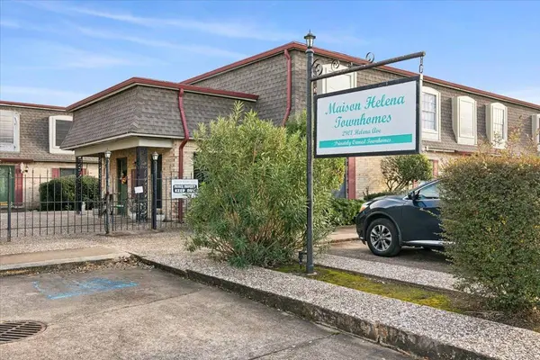 2901 Helena AVE #102, Nederland, TX 77627