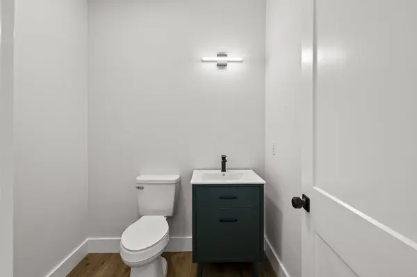 2777 Poydras CT, Nederland, TX 77627