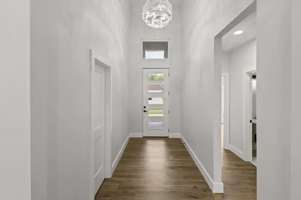 2777 Poydras CT, Nederland, TX 77627