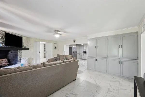 3408 Lawn Oak Dr, Orange, TX 77632