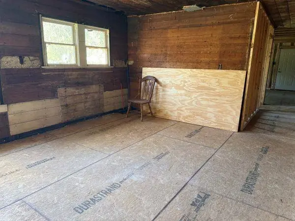 870 W Davis Loop, Vidor, TX 77662