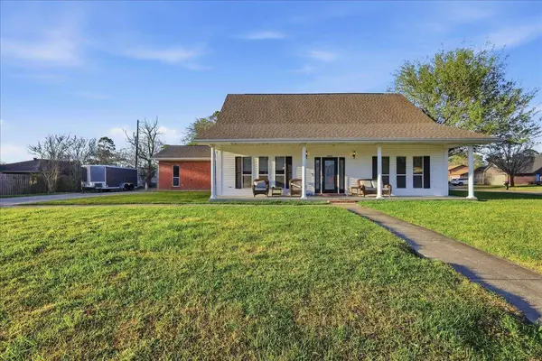 4404 Kitty Chapin, Orange, TX 77632