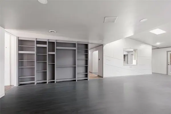 5910 Zenith ST, Beaumont, TX 77706