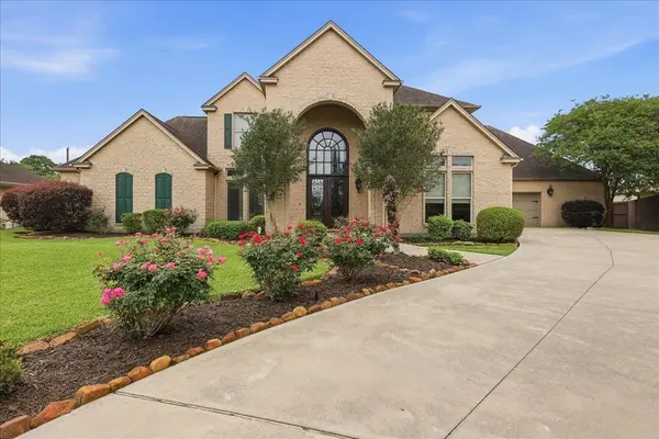 1011 Doornbos Ln, Nederland, TX 77627