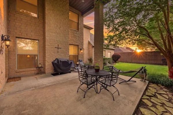1011 Doornbos Ln, Nederland, TX 77627