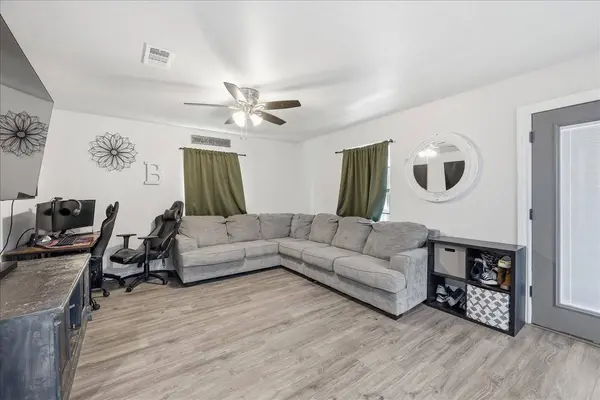 270 Pug RD, Vidor, TX 77662