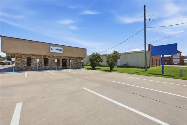 1200 N Memorial Fwy, Nederland, TX 77627