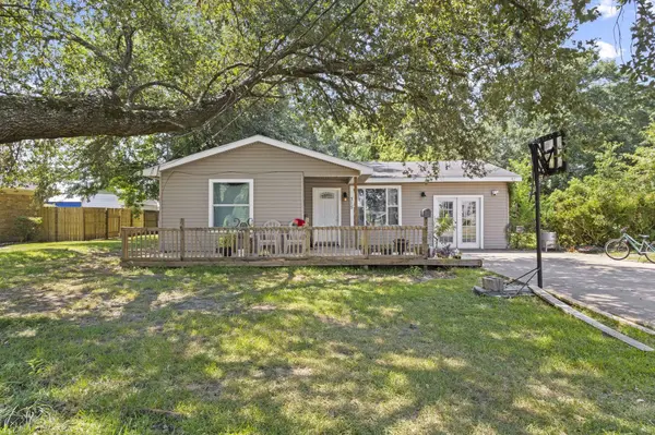 315 N 3rd ST, Nederland, TX 77627